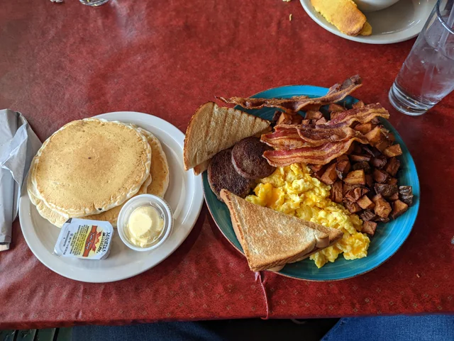 Ramsey Breakfast for Meals close to distillery district