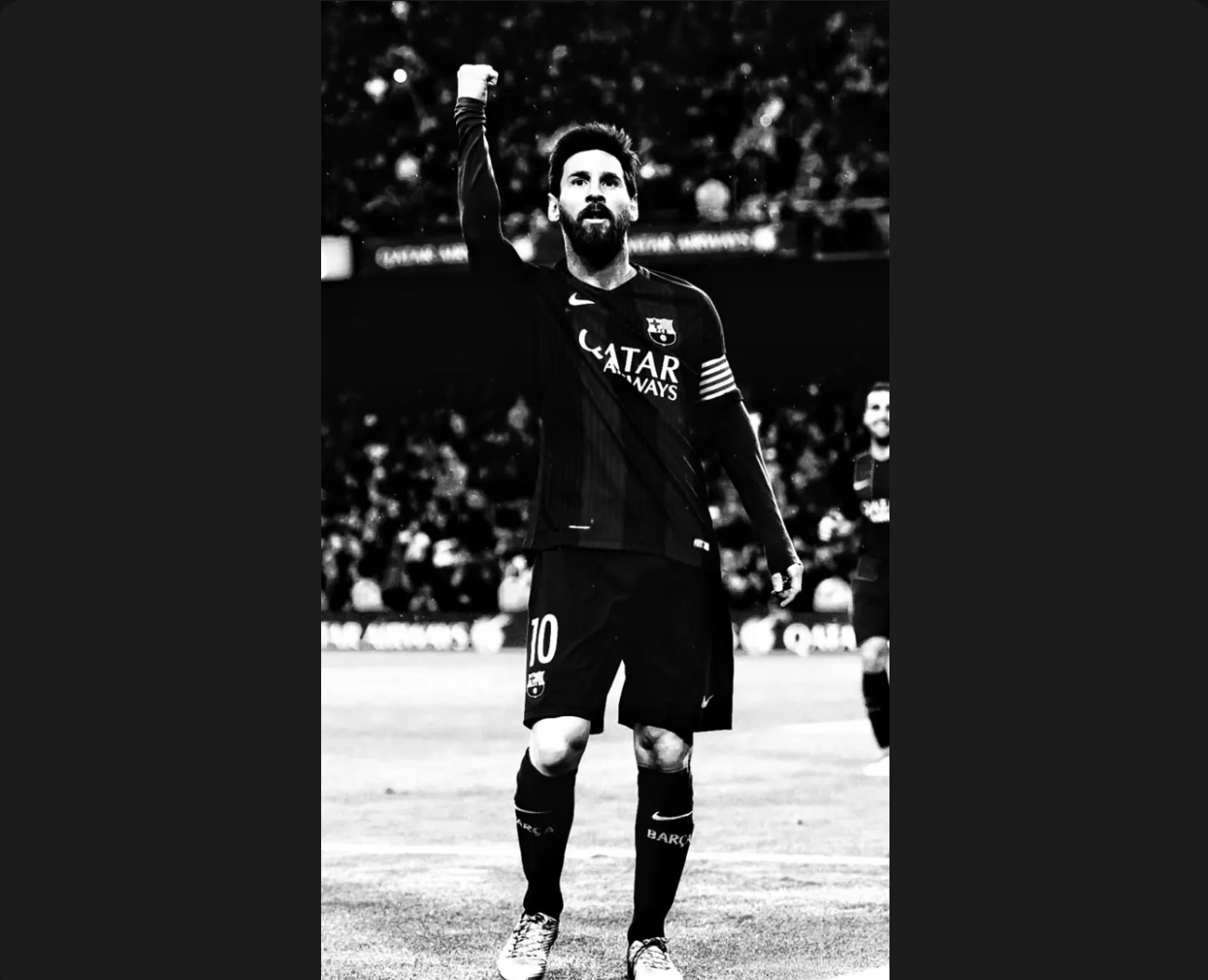 messi black and white wallpaper
