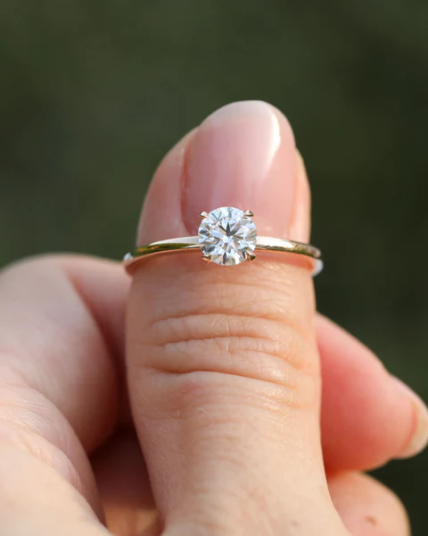 CVD-menetelmällä valmistettu loistava laboratoriossa kasvatettu timantti, laboratoriotimantteja, laboratoriotimantin