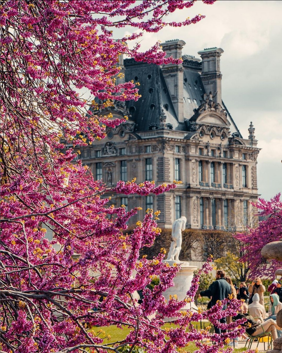 paris hotel with air conditioning and onsite spa