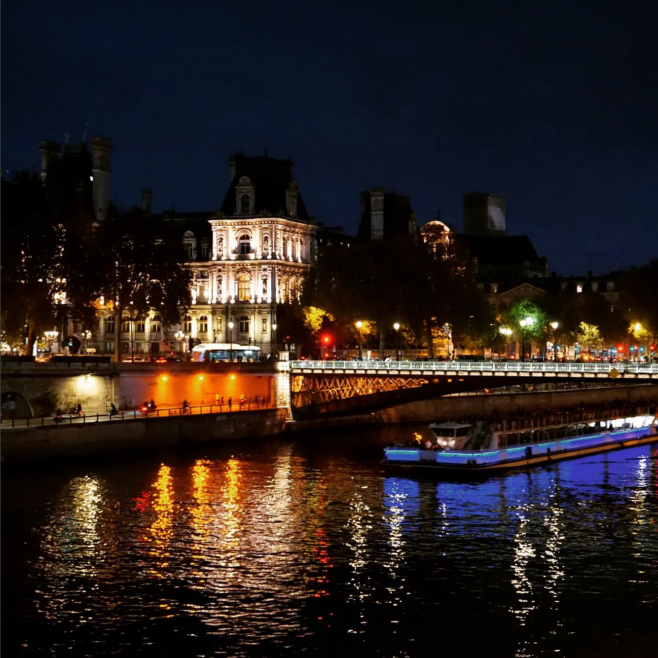 Trip to Paris seine river cruise