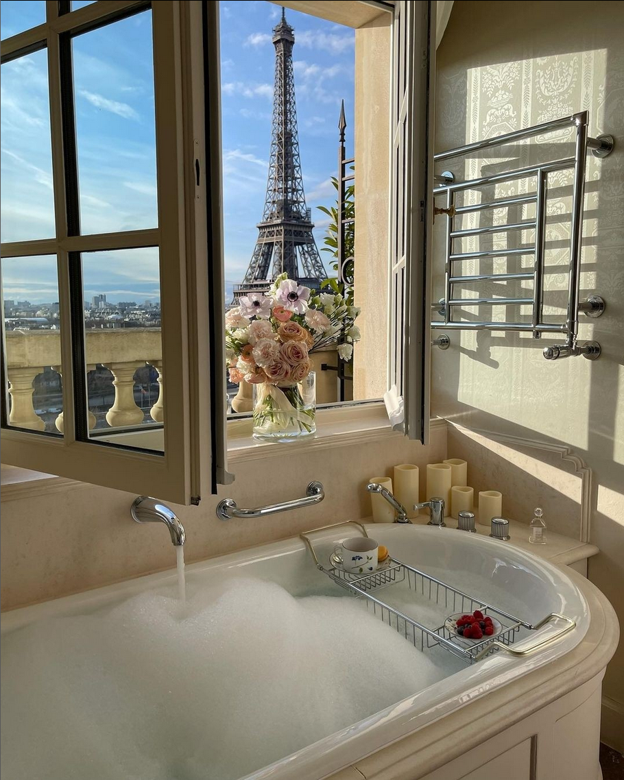 eiffel tower views from shangri la paris 