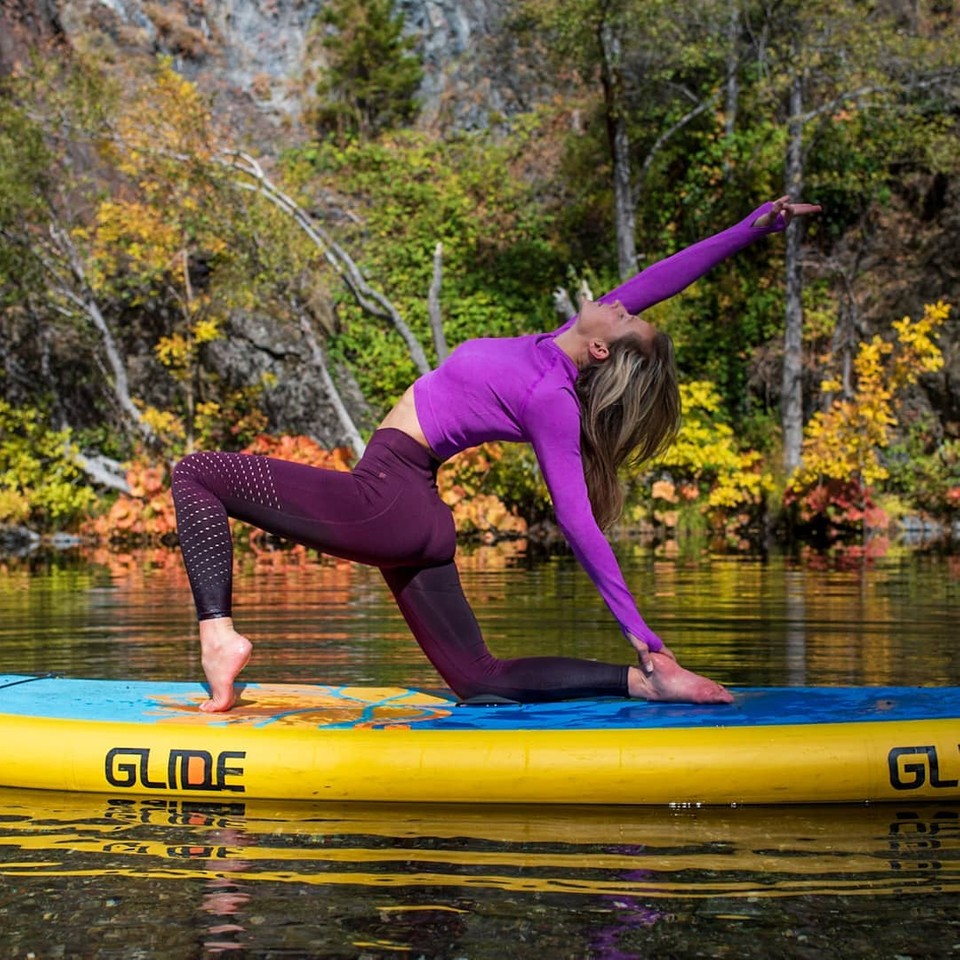 sup yoga on paddle board