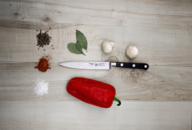 bell pepper, spices, knife