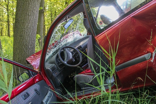 accident, crash, tree, automobile, car, breakdown, help, nature, warning triangle, traffic accident, vku, crash landing, car wallpapers, bad luck, road, traffic, road traffic, steering wheel, dare