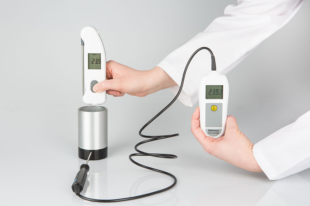 An image showing a thermometer being calibrated using one of the common thermometers calibrated methods.