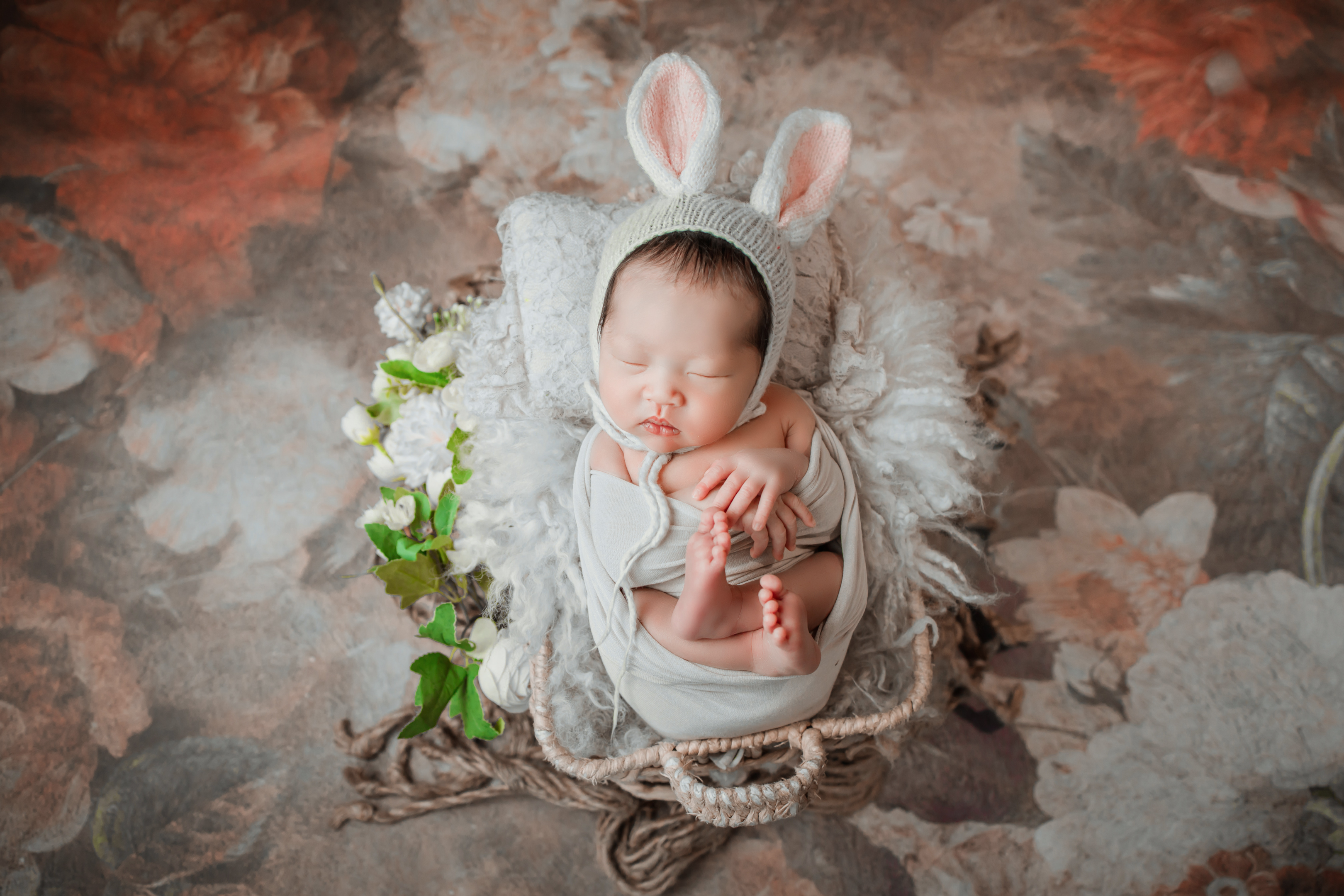 baby ears smell