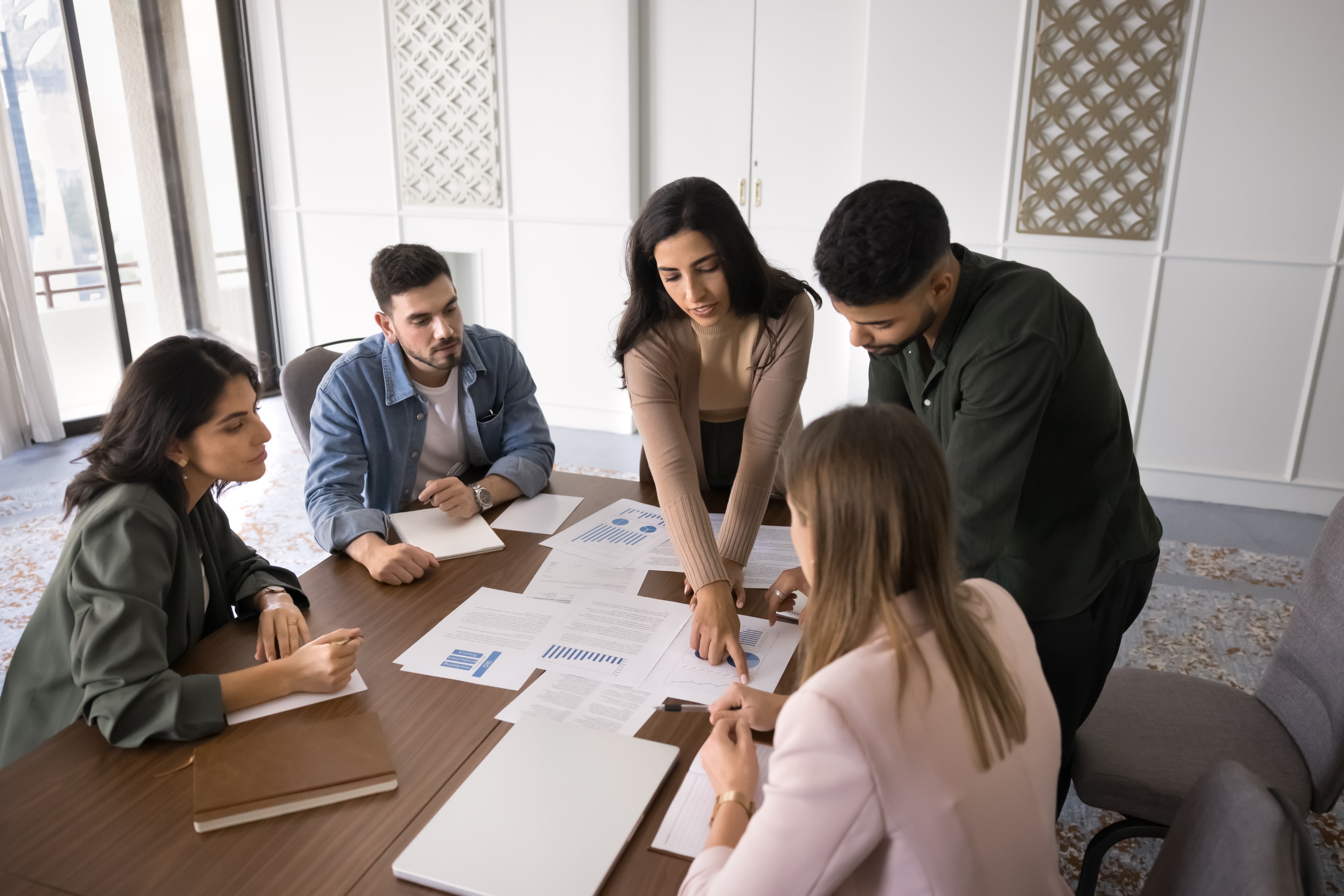 Zespoły marketingu a współpraca sprzedażowa – pozycjonowanie pod kątem wyszukiwarek.