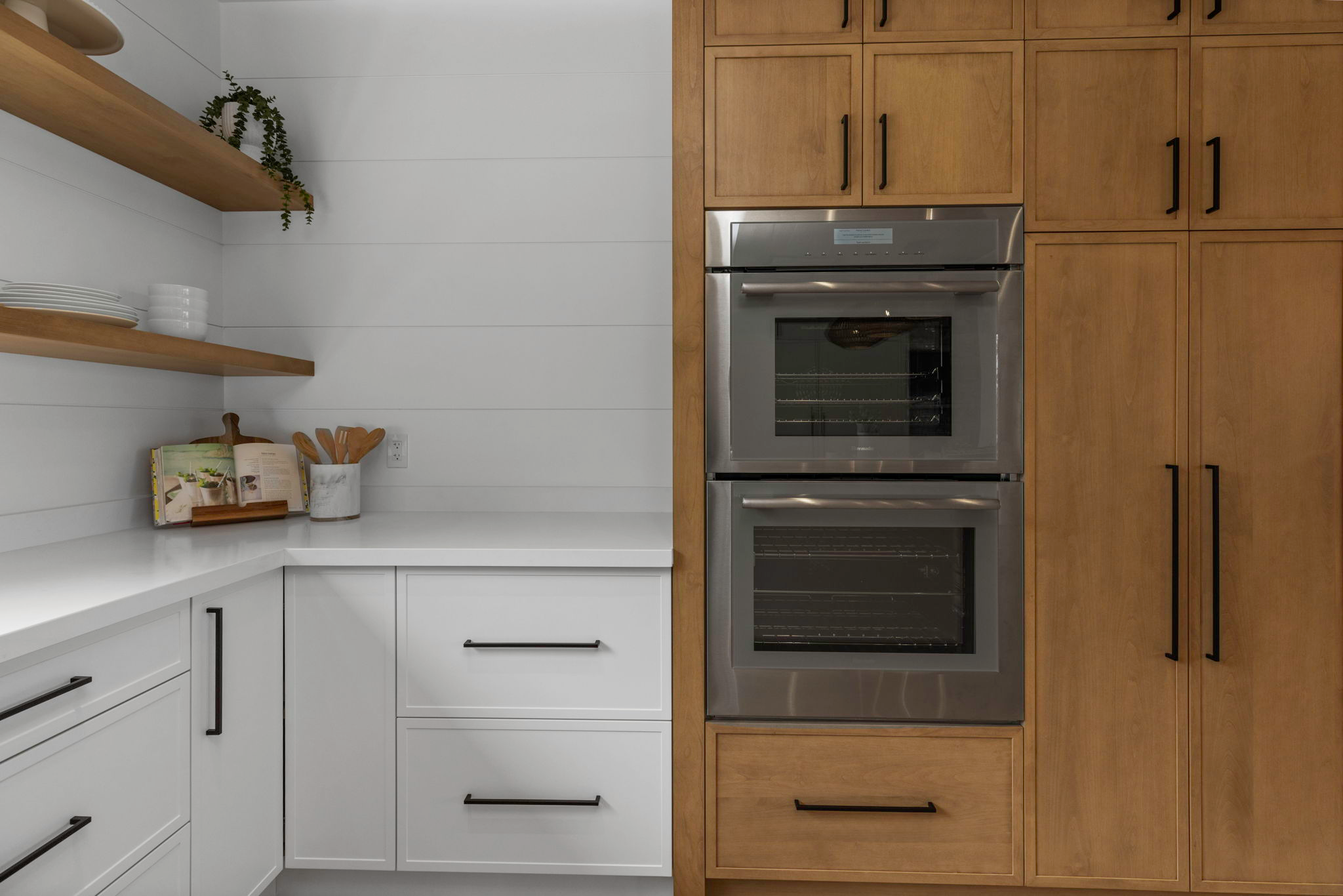 modern wood kitchen cabinets 2024 trends
