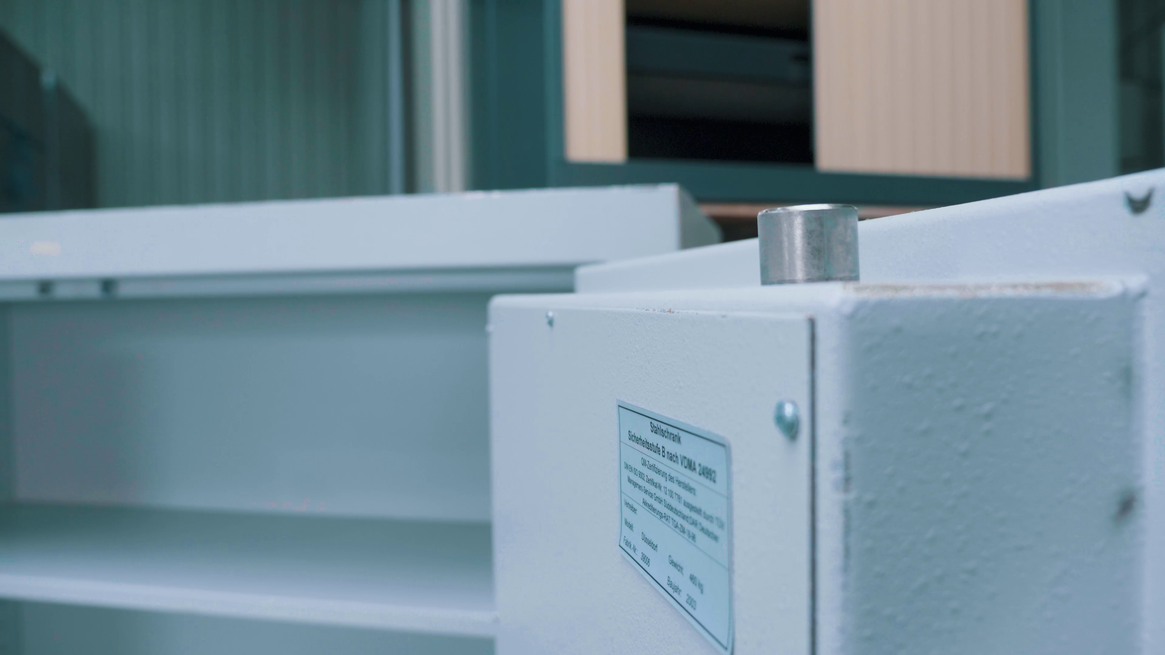 Szafa ognioodporna – kompleksowy przewodnik wyboru, bezpieczeństwa i zastosowań 6 Rygiel w szafie ognioodpornej. Źródło: Brastech