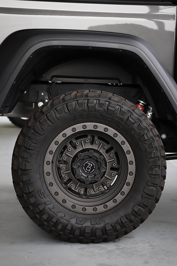 Custom Rims On Ford truck