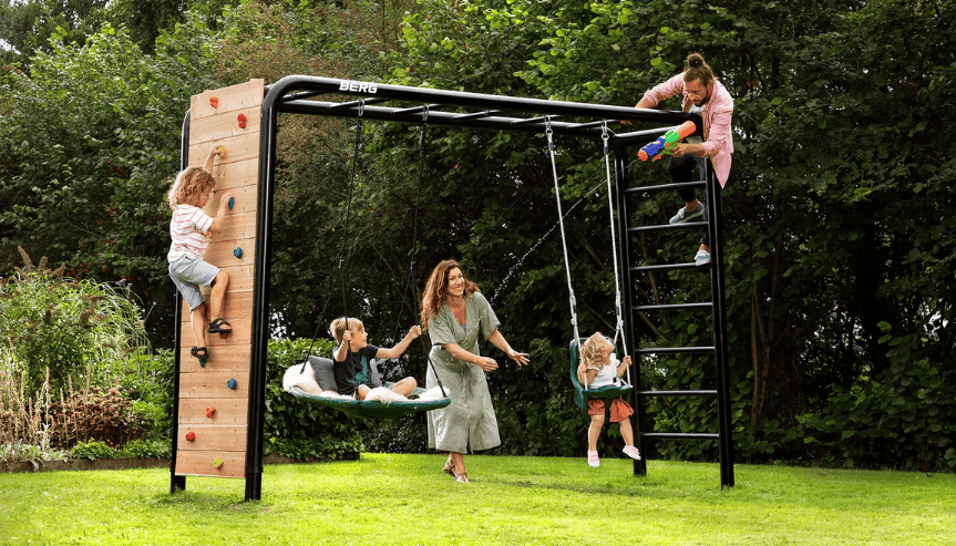 Domowy plac zabaw jako prezent dla 6 latka