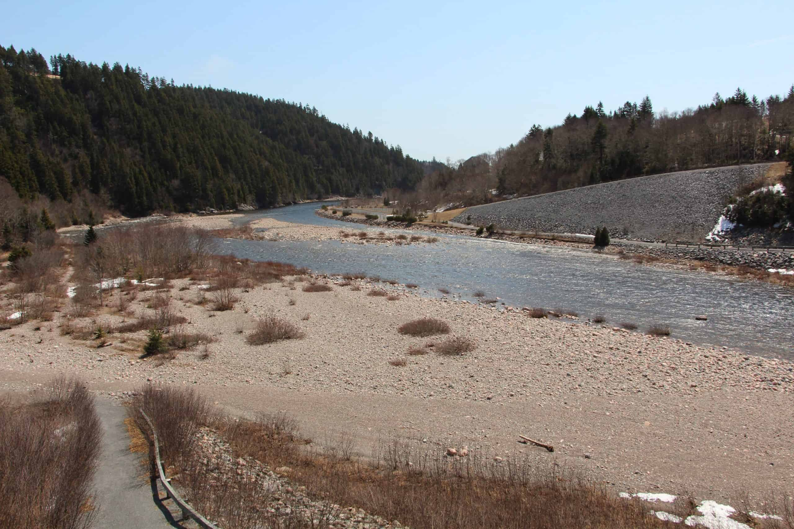 high and low tide, world's highest tides could be found in Fundy