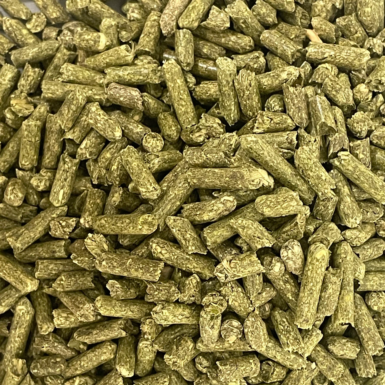 alfalfa pellets