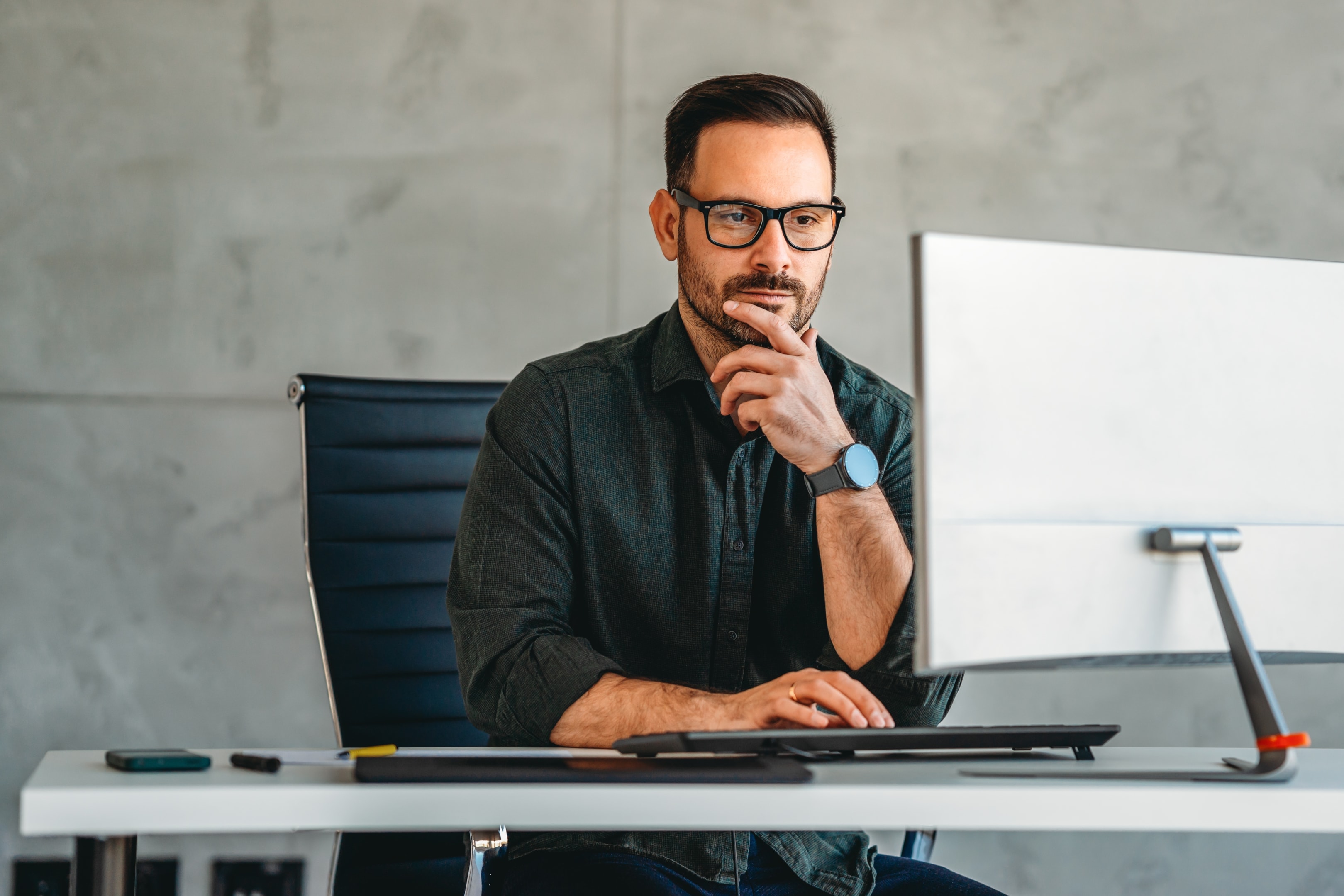 marketer zajmujący się tworzeniem treści i personalizacją treści