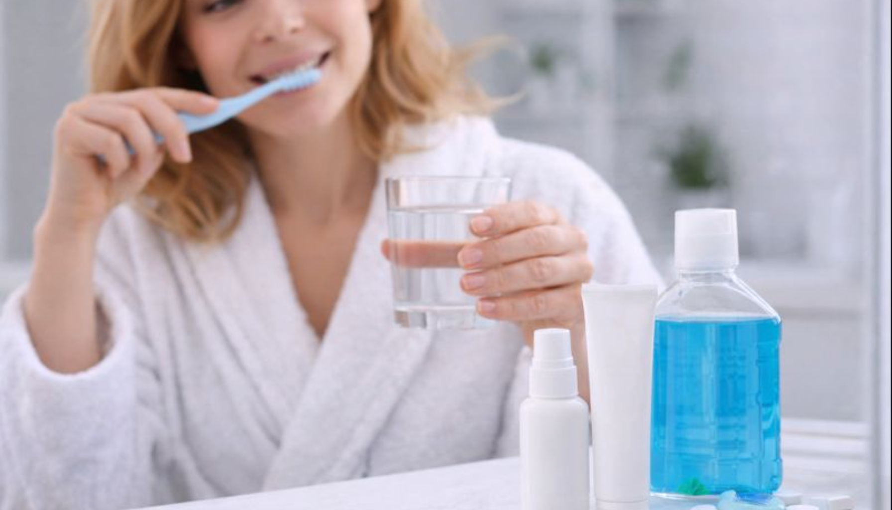 Kvinne pusser tennene og holder et glass vann, med nøytrale munnpleieprodukter uten tekst på baderomsbenken. noskapin 2,2 mg ml 3 ganger daglig voksne og barn noskapin 50 mg tablett 3 ganger daglig 50 mg reseptfritt legemiddel som virker legemiddel som virker hostedempende reseptfritt legemiddel hostedempende ved at hosterefleksen kolloidal silika mikrokrystallinsk cellulose vannfri kolloidal silika mikrokrystallinsk silika mikrokrystallinsk cellulose gelatin maisstivelse vannfri kolloidal silika noskapin mikstur virker hostedempende gis til barn under behandling med noskapin startes 250 ml barn 2 6 år barn over 14 år barn over 6 år medføre risiko for slimansamling legemiddel bør du rådføre blodfortynnende legemiddel bør 2 timer etter mat 1 tablett 3 ganger hostedempende ved tørrhoste 14 år bør ikke tygges noskapin hemmer hosterefleksen hosterefleksen hemmes noskapin brukes rådføre deg med lege hosterefleksen og kan medføre lege før behandling magnesiumstearat og talkum hypromellose makrogol 400 20 stk 2 år slimansamling i luftveiene bør ikke gis time før eller 2 barn 6 andre innholdsstoffer 6 14 år mikstur tabletter brukes tørrhoste bruk 1 2 forkjølelse andre under lege hoste stk dersom graviditet bivirkninger amming warfarin apotek inneholder tas forsiktighetsregler doser pakningsvedlegget hos annen slim tablettene noskapinhydroklorid titandioksid tilsvarende les dosering suges virkestoff