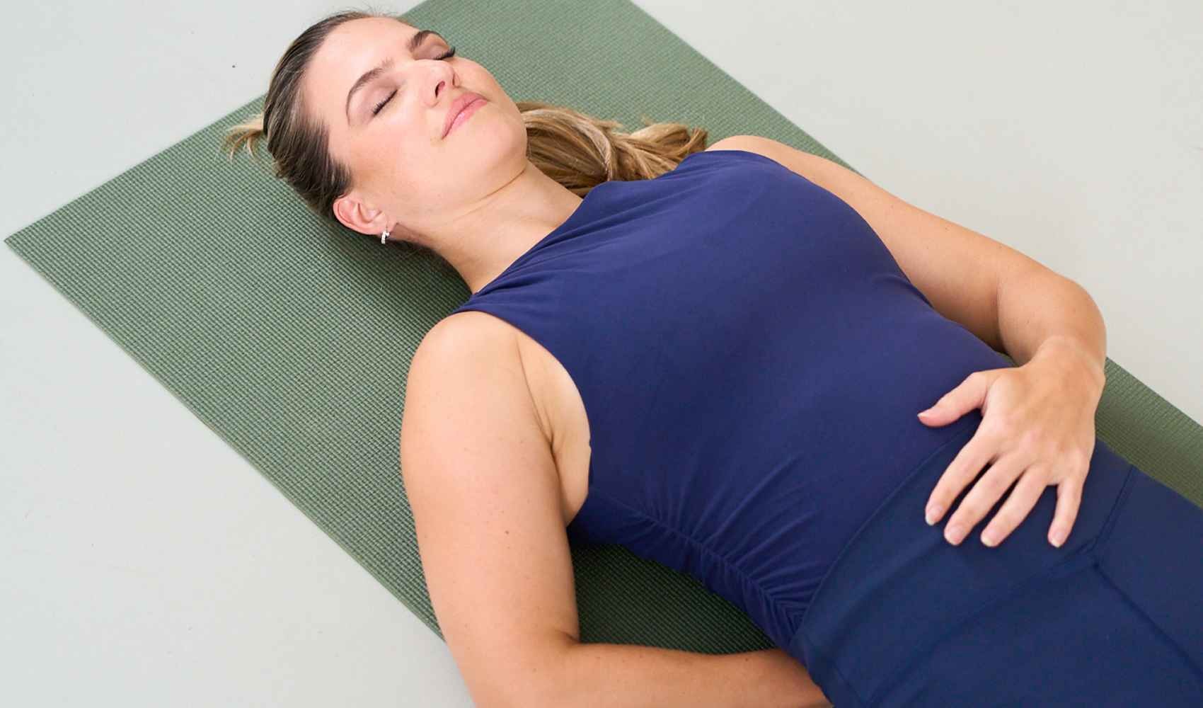 bodyweight übungen für zu hause total body workout ohne geräte full body workout body workout bodyweight übungen geräte tina halder 30 sekunden warm up navigation überspringen 5 jahren workout übungen körper training mady morrison muskeln gesamten körper getty images bodyweight training anfänger 2 jahren ganzkörperübungen ganzkörpertraining ganzkörper muskelaufbau abonnieren abonniert bodyweight ganzen körper körpergewicht hanteln sport hause kraftübungen unteren rücken 3 jahren schultern muskelgruppen gym equipment 1 jahr dein vorteile beine fit kraft sorge arme rumpf fitnessstudio rücken motivation cool down brust ernährung alle alltag body fitness bewegung fitnessgeräte matte spaß pause menge gewicht tipps fehler 20 minuten workout beweglichkeit hilfsmittel po schulterblättern etwas oberschenkel phasen video 90 grad winkel linie ausdauer wissen rückenschmerzen