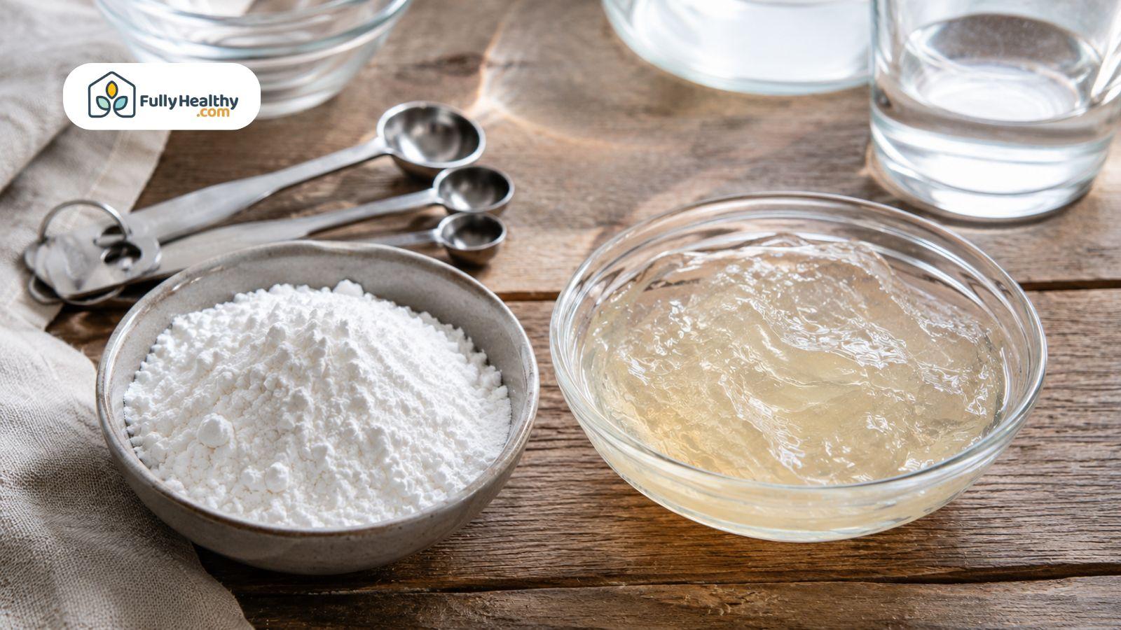 Cornstarch powder beside bloomed gelatin showing thickening ingredients for cooking comparison.