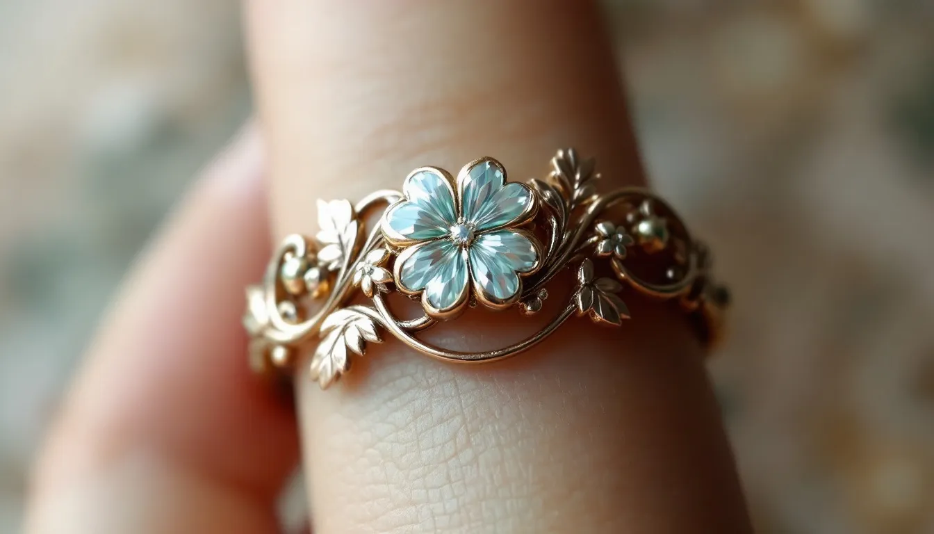 Une bague trèfle, symbole de bonheur et de positivité.