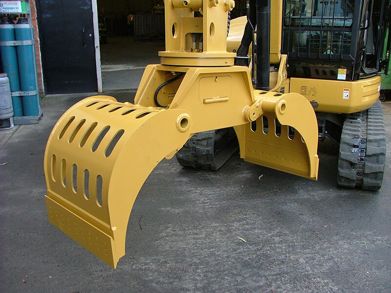 The Complete Guide to Mini Excavator Attachments