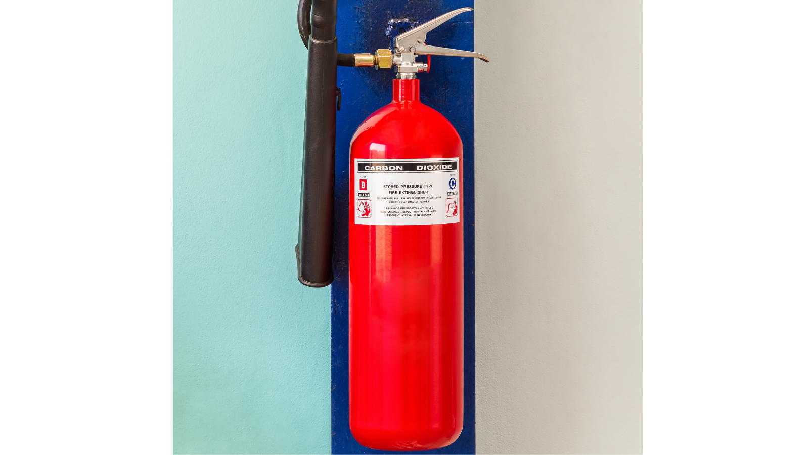 Carbon Dioxide fire extinguishers are readily available and commonly used for injecting CO2 into fish tanks.