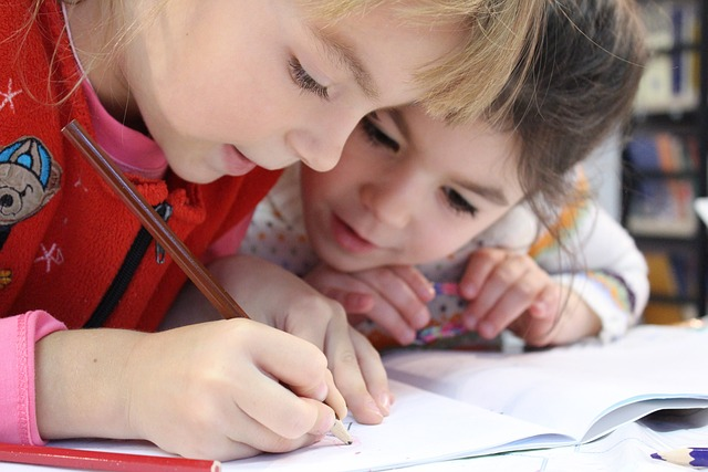 Niños aprendiendo