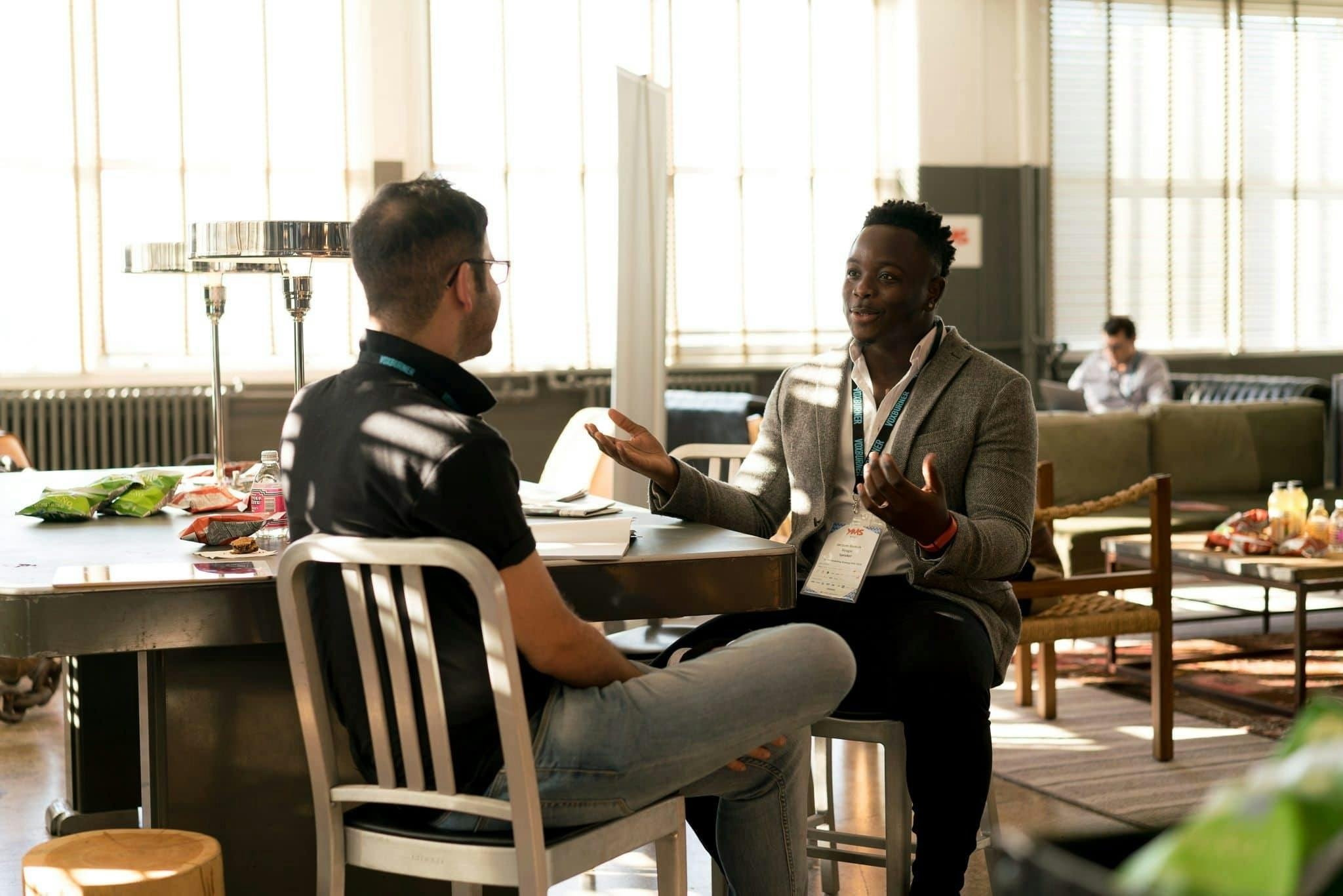 Un coach t'aide à ajouter dans ta boîte à outils des habiletés qui te permettent de retrouver ta confiance.