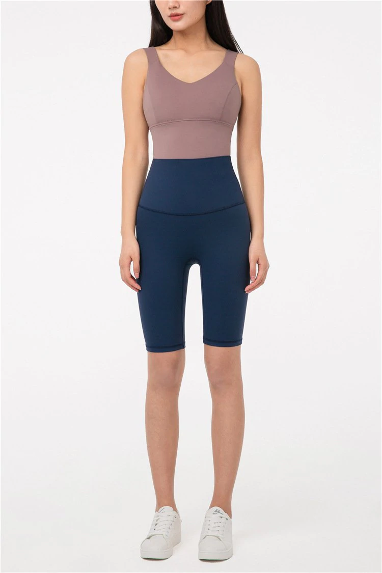 flattering athleisure for plus size ladies