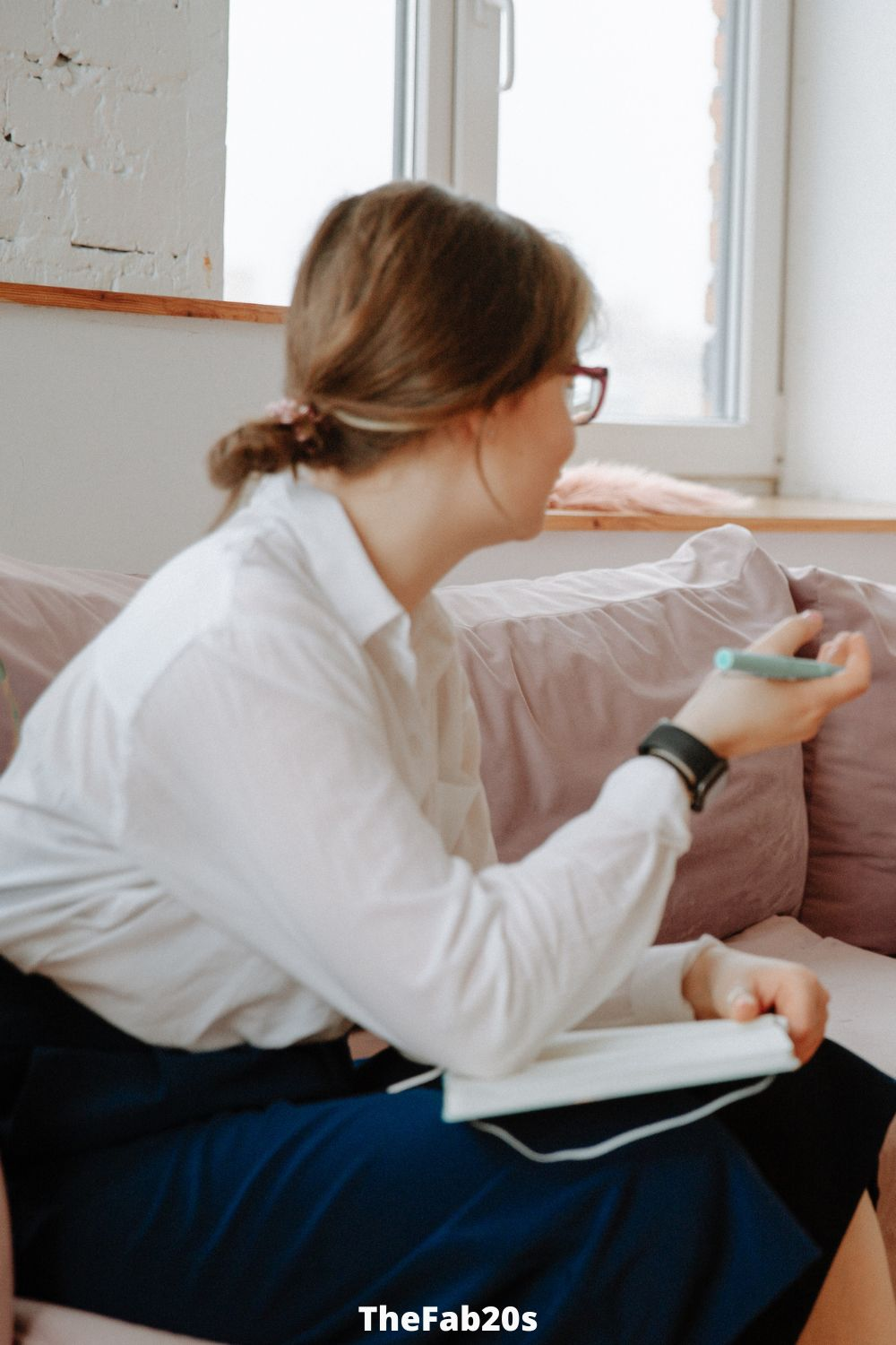 Woman on couch giving advice - Featured in Why Are Pisces So Hated