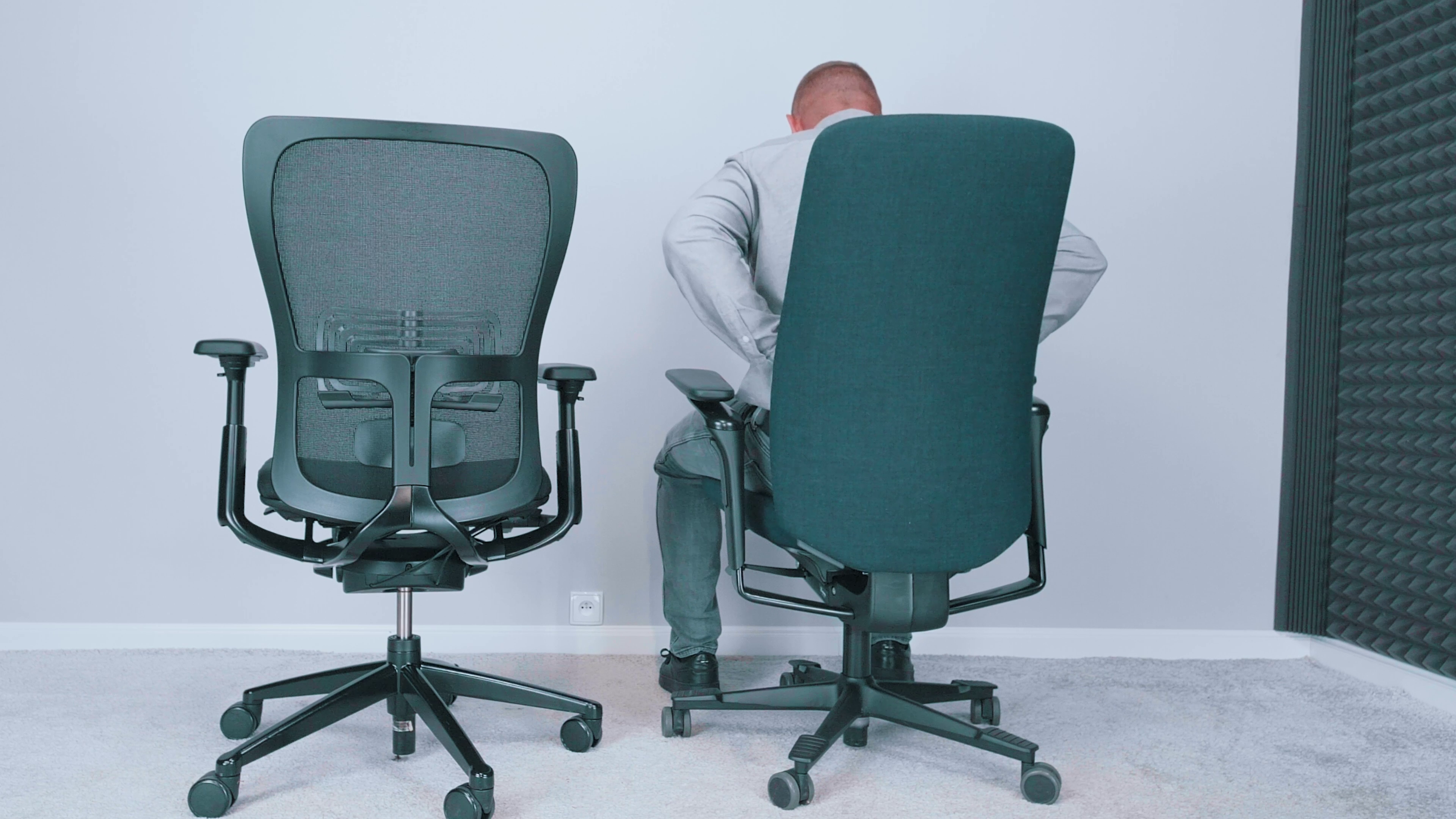 Fotel dla wysokiej osoby – jak dobrać fotel biurowy, który naprawdę zadba o Twój komfort i kręgosłup 6 2 Rodzaje oparć w fotelu ergonomicznym odnośnie ustawienia. Źródło: Brastech