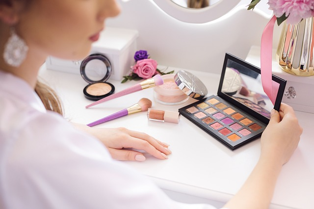 eyeshadow-cosmetics-unique products-to-fill-market-gap