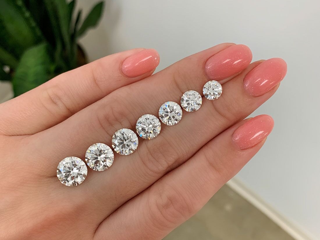 Do They Differ in Carat Weight and Appearance?
