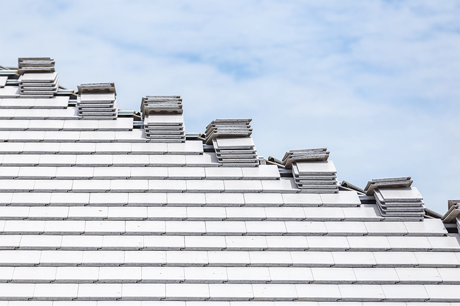 Extreme heat during summer season for roof replacement