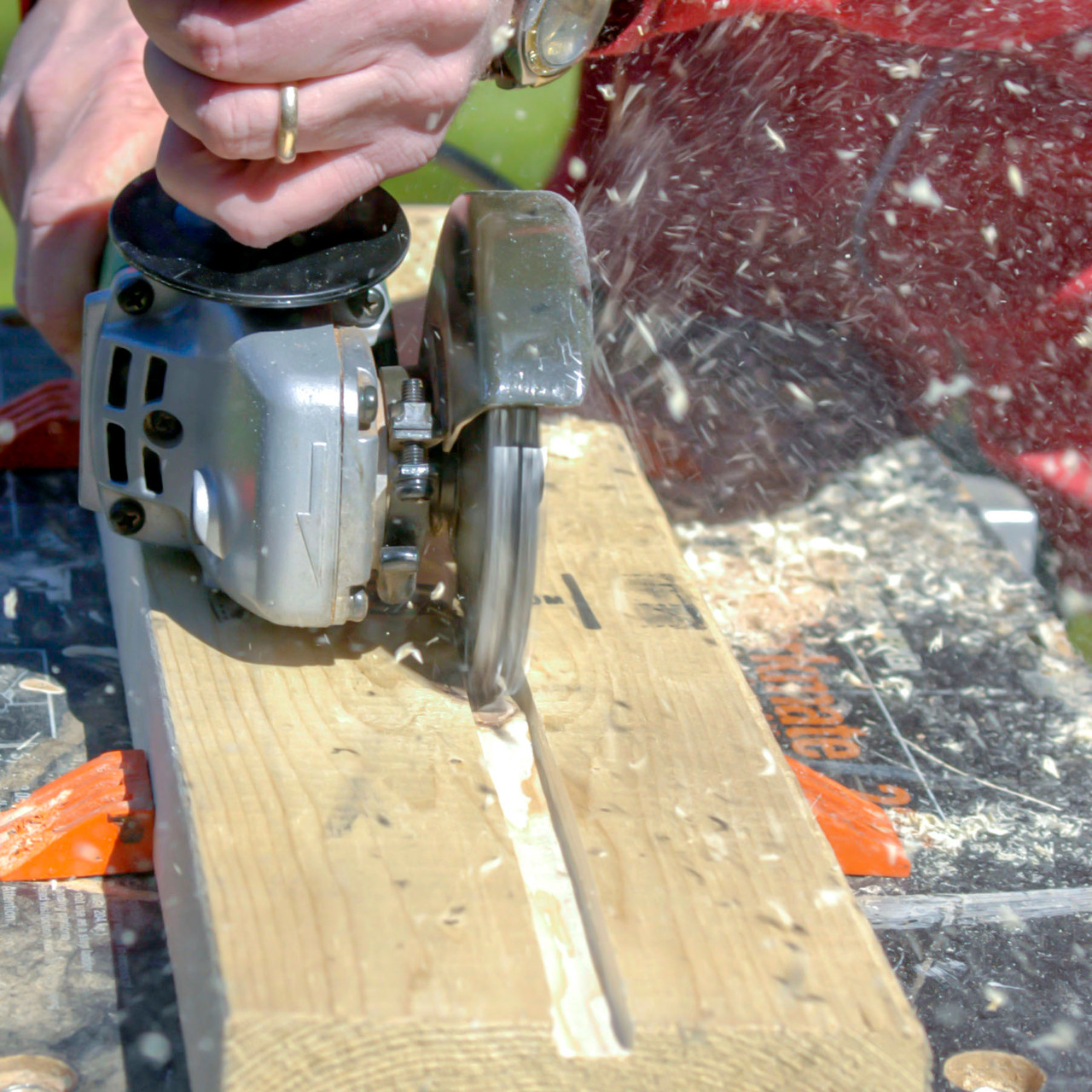 A wood grinder with a lancelot disc