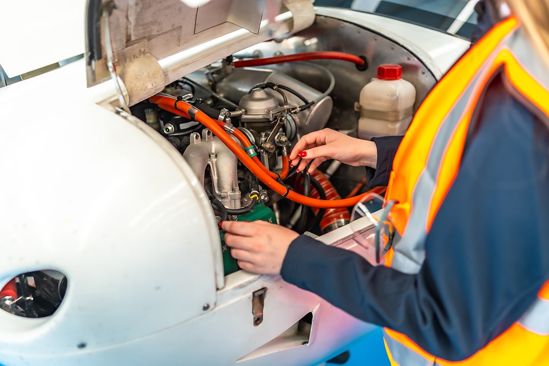 Cessna 172 wing fuel tanks layout
