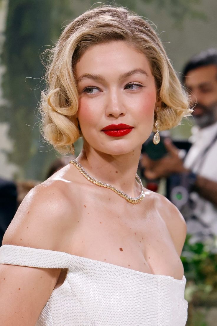 The Best High End Diamond Jewelry for Red Carpet Glamour