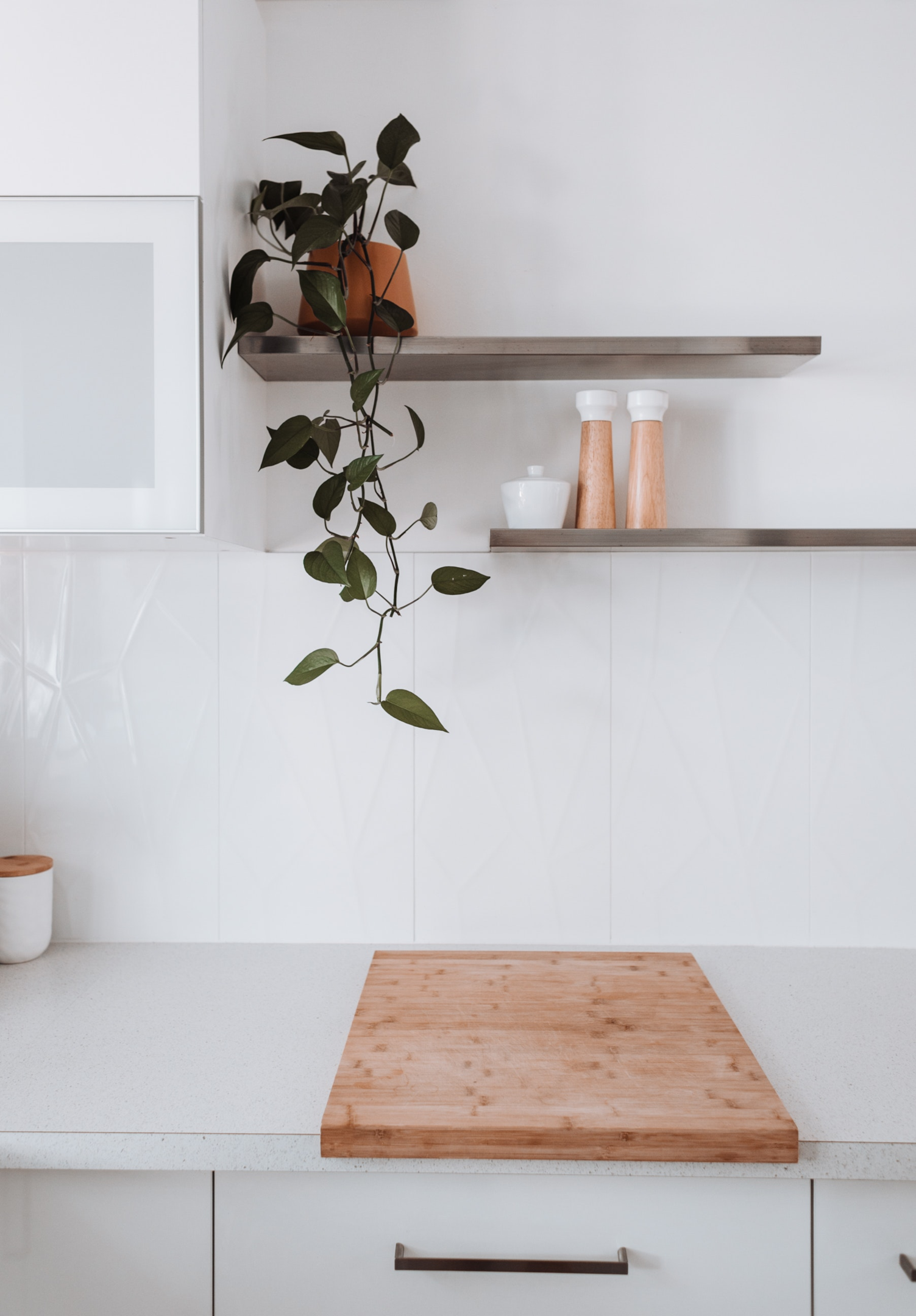 Photo by Rachel Claire: https://www.pexels.com/photo/interior-of-light-kitchen-in-modern-apartment-4992465/