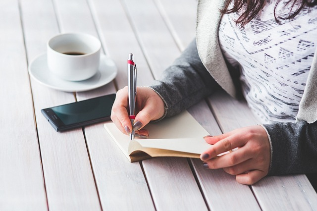 esercizio di scrittura, scrivere, penna, foglio