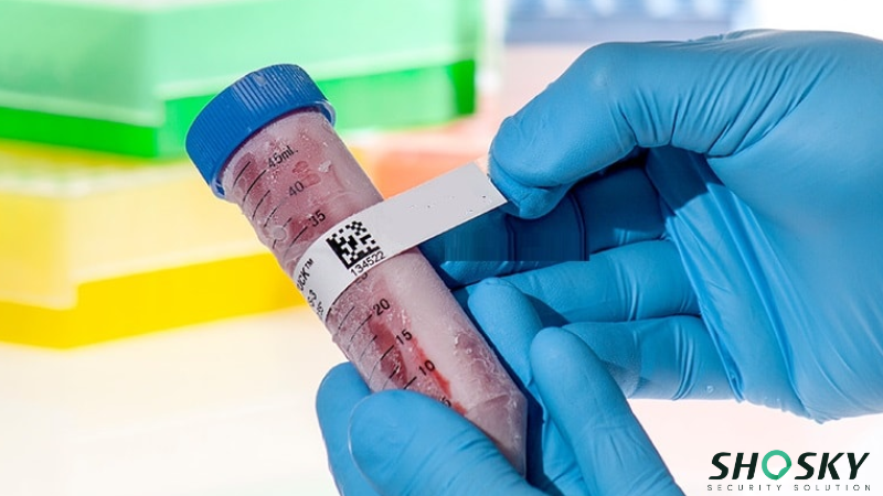 FDA-approved label protecting medicine packaging in humid and temperature-variable conditions