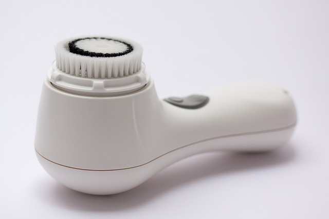 skin cleansing, skin cleaning device, cosmetics