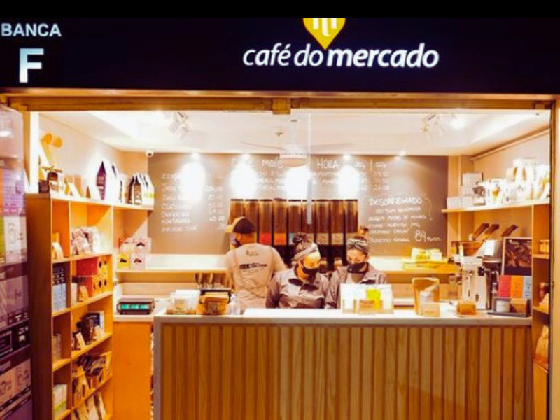 Fachada e balcão do Café do Mercado Público de Porto Alegre. Imagem: Reprodução Instagram.