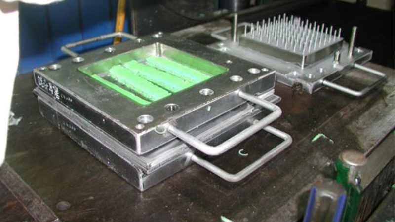 molding process for plastic parts
