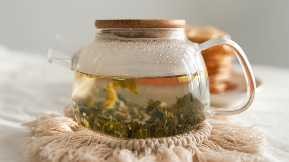 Grüner Tee ist nicht nur als Getränk lecker, sondern auch für das Haarwachstum gesund