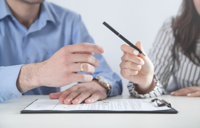 Solicitud de no querer continuar en el domicilio conyugal y anulación de los bienes de la sociedad | Bucio Abogados