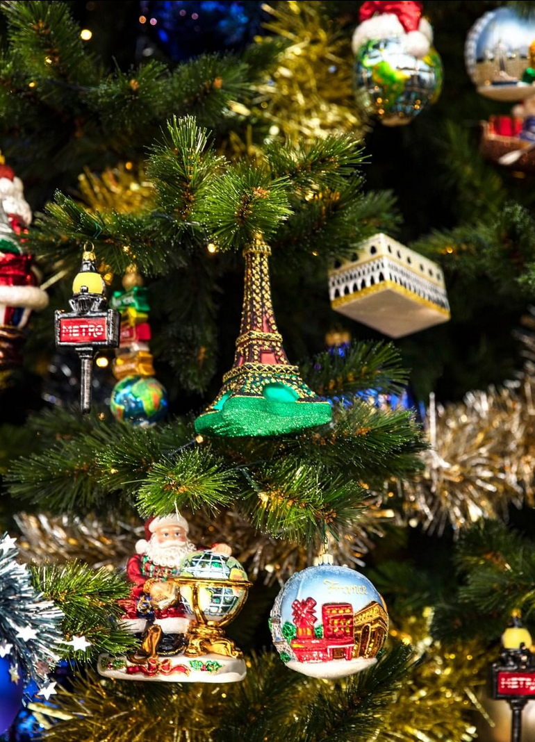 Traditional Christmas in Paris France