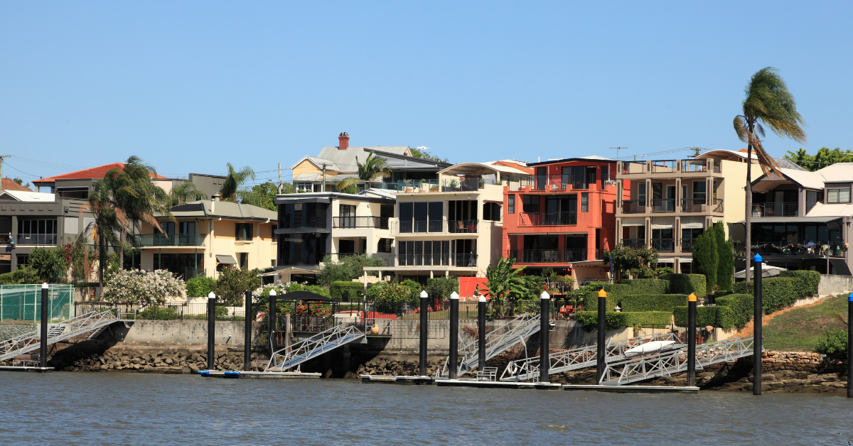 House and Land Packages Brisbane - Image of Waterfront Houses In Brisbane