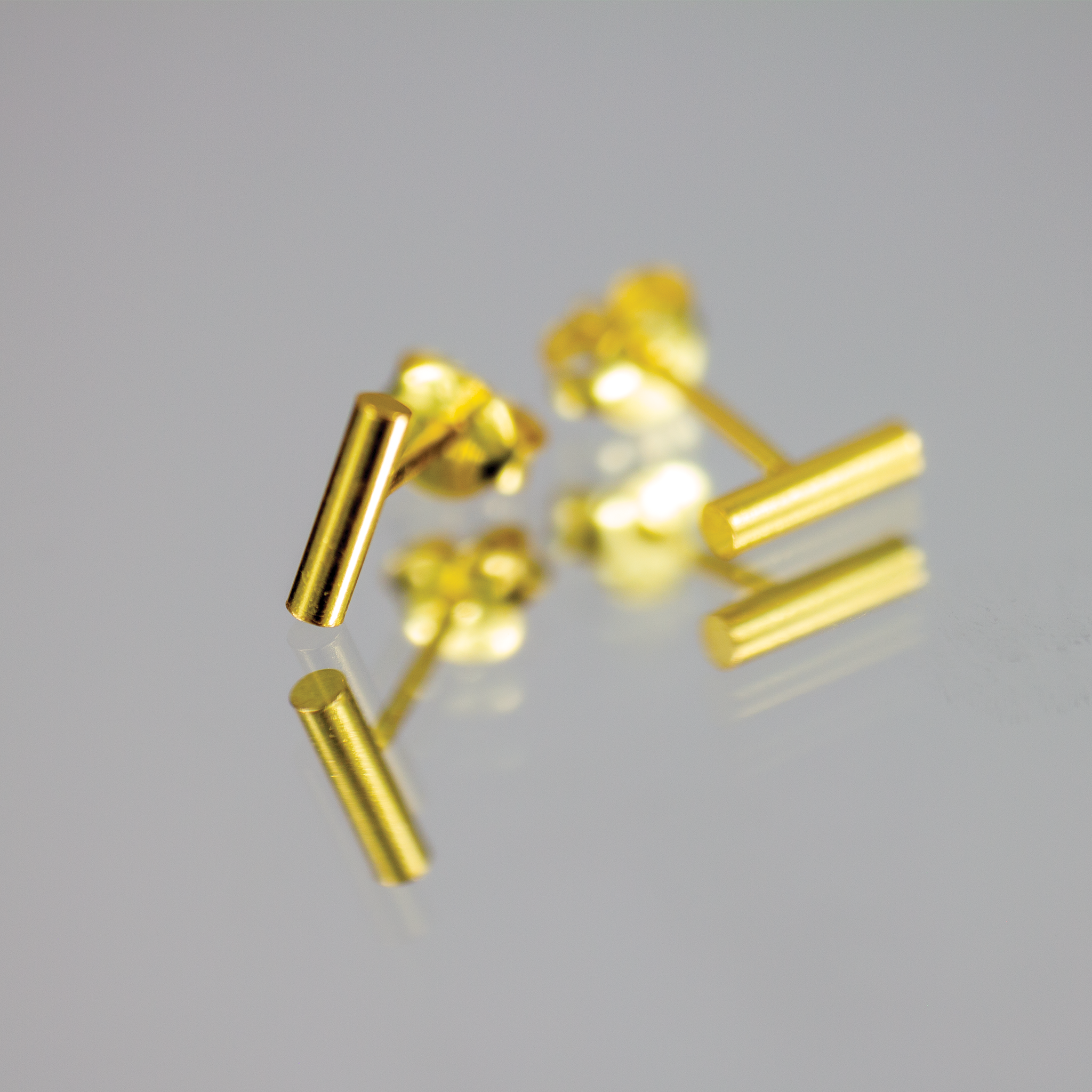 gold stud earrings