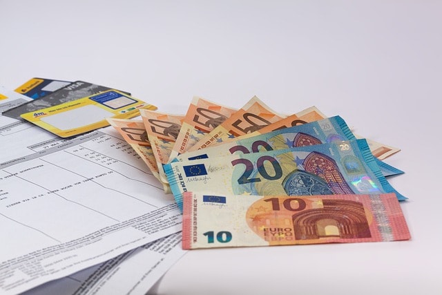 Erfahren Sie, wie Rückbuchungen von Lastschriften mit hilfreichen Tipps und praktischen Anleitungen erfolgreich durchgeführt werden.