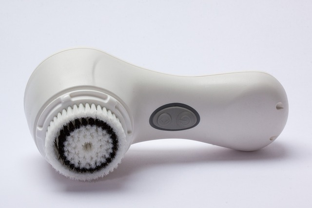 skin cleansing, skin cleaning device, cosmetics