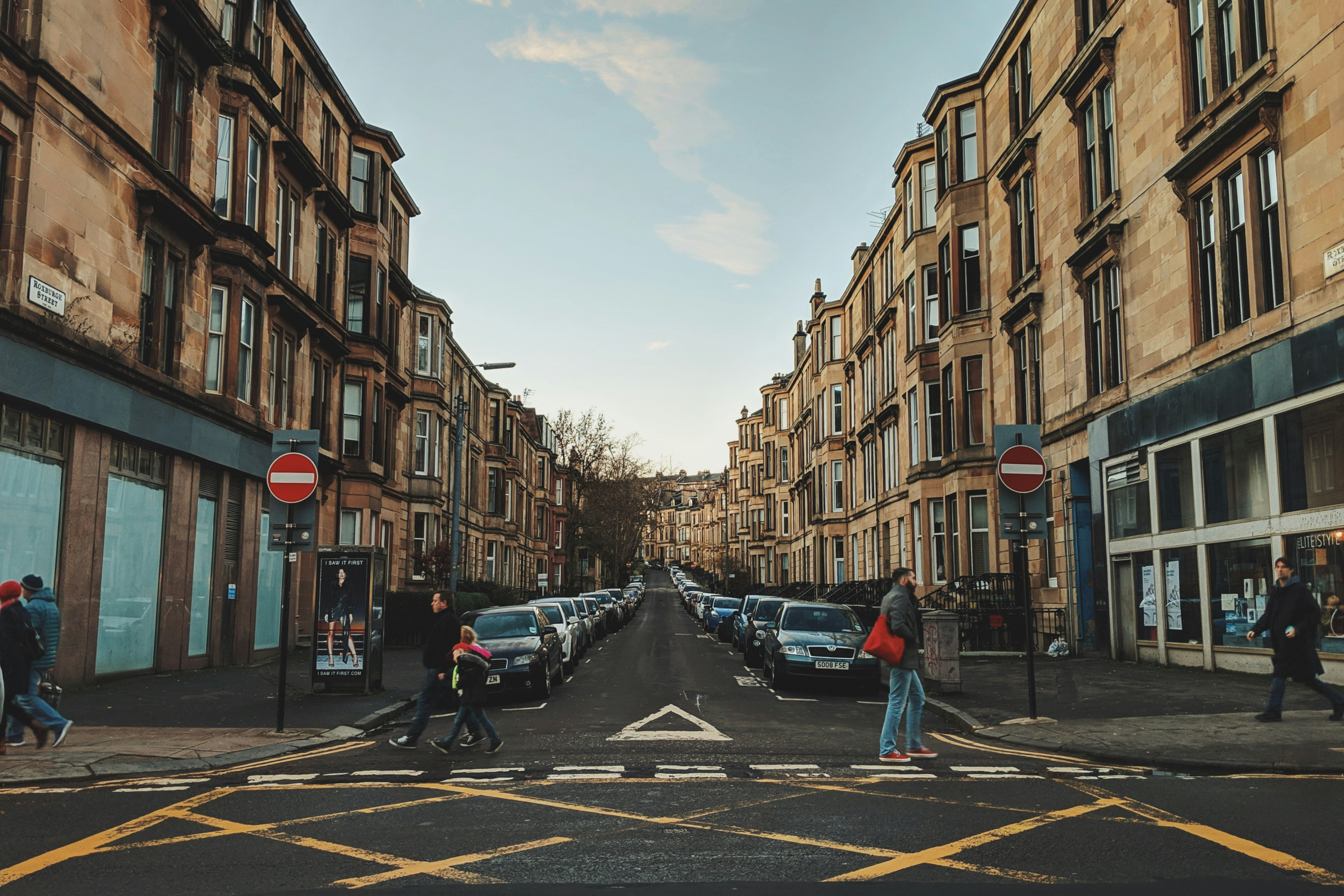 with direct access to glasgow city centre, glasgow west end is a desirable location for home buyers 